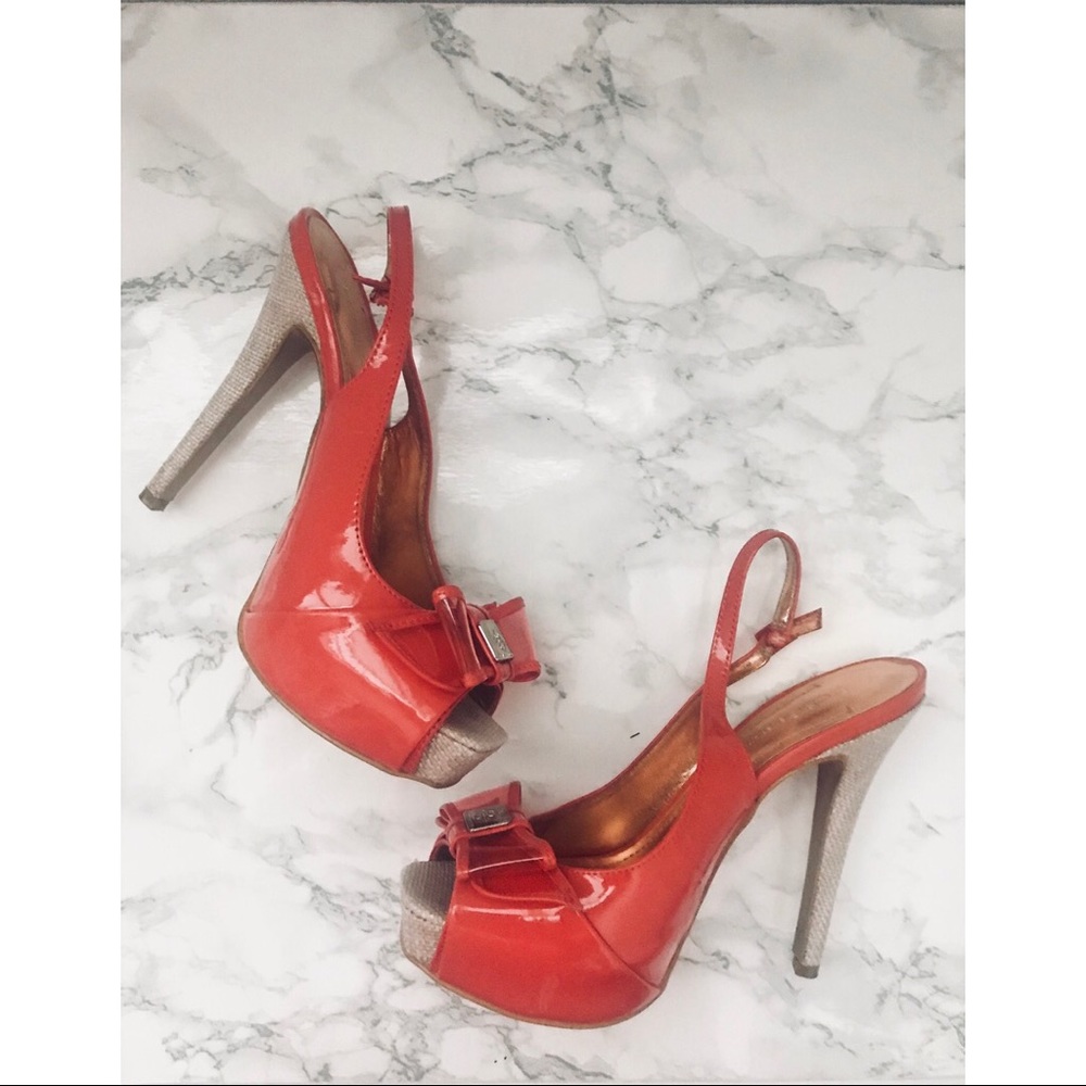 BCBGeneration heels - Size 6. Like-new condition.
